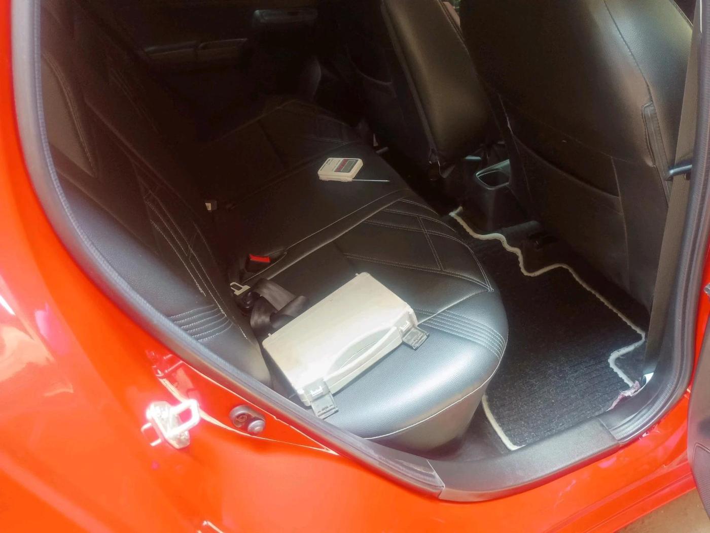 2023 Maruti Swift LXI, Petrol, Manual, 13,671 km, interior