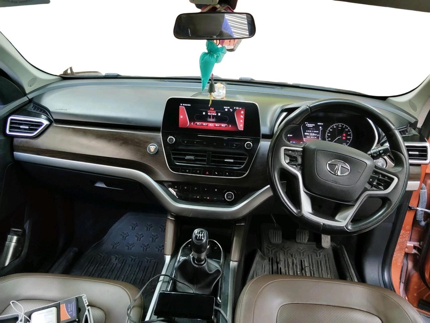 2019 Tata Harrier XZ 2.0L, Diesel, Manual, 1,18,013 km, interior