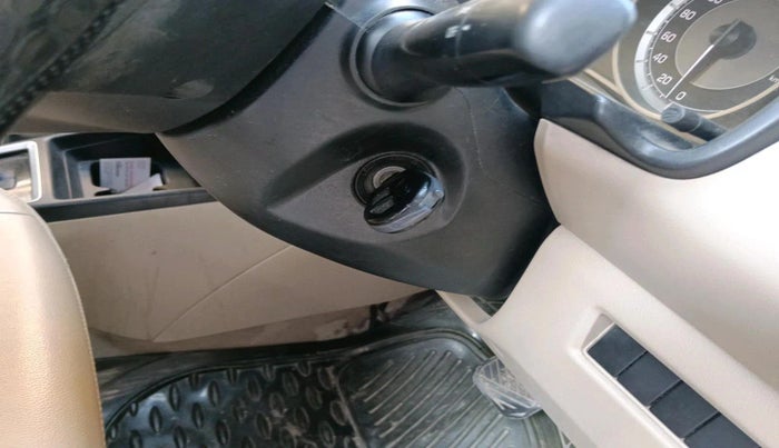 2019 Maruti Dzire VXI AMT, CNG, Automatic, 90,104 km, interior