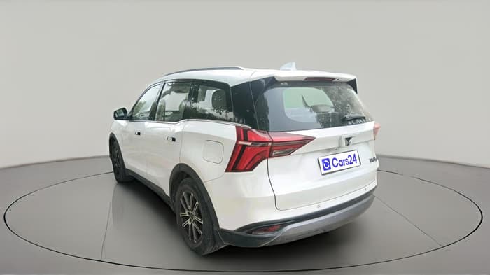 2022 Mahindra XUV700 AX 7 LUXURY P AT 7 STR, Petrol, Automatic, 41,988 km, exterior