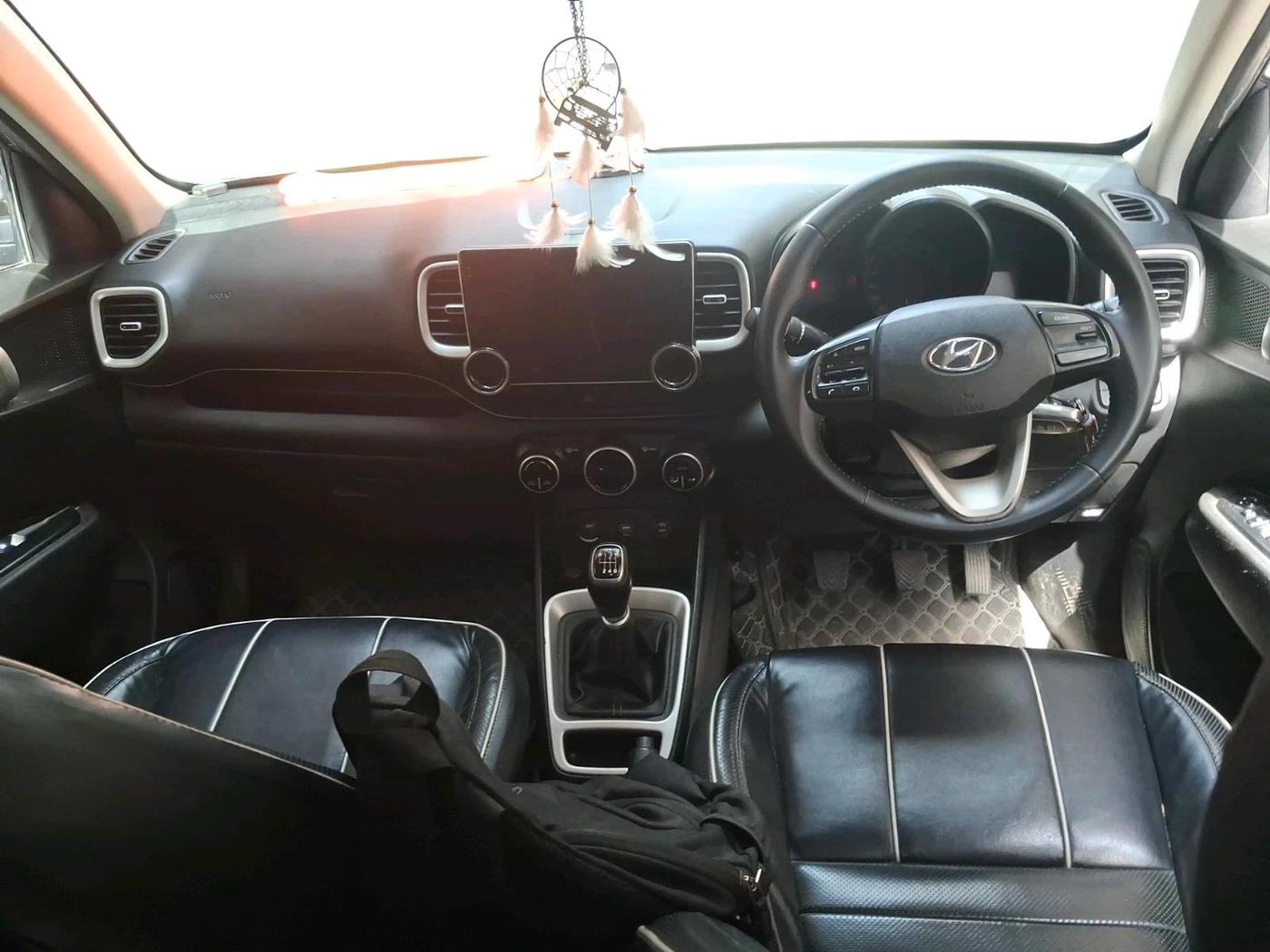 2020 Hyundai VENUE SX 1.0 TURBO, Petrol, Manual, 31,920 km, interior