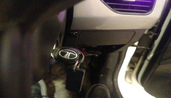 2021 Tata NEXON XM SUNROOF PETROL, Petrol, Manual, 64,952 km, interior