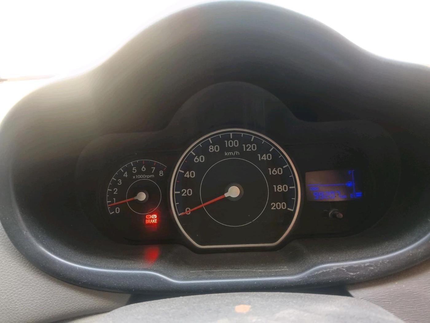 2014 Hyundai i10 MAGNA 1.1, Petrol, Manual, 1,00,208 km, interior