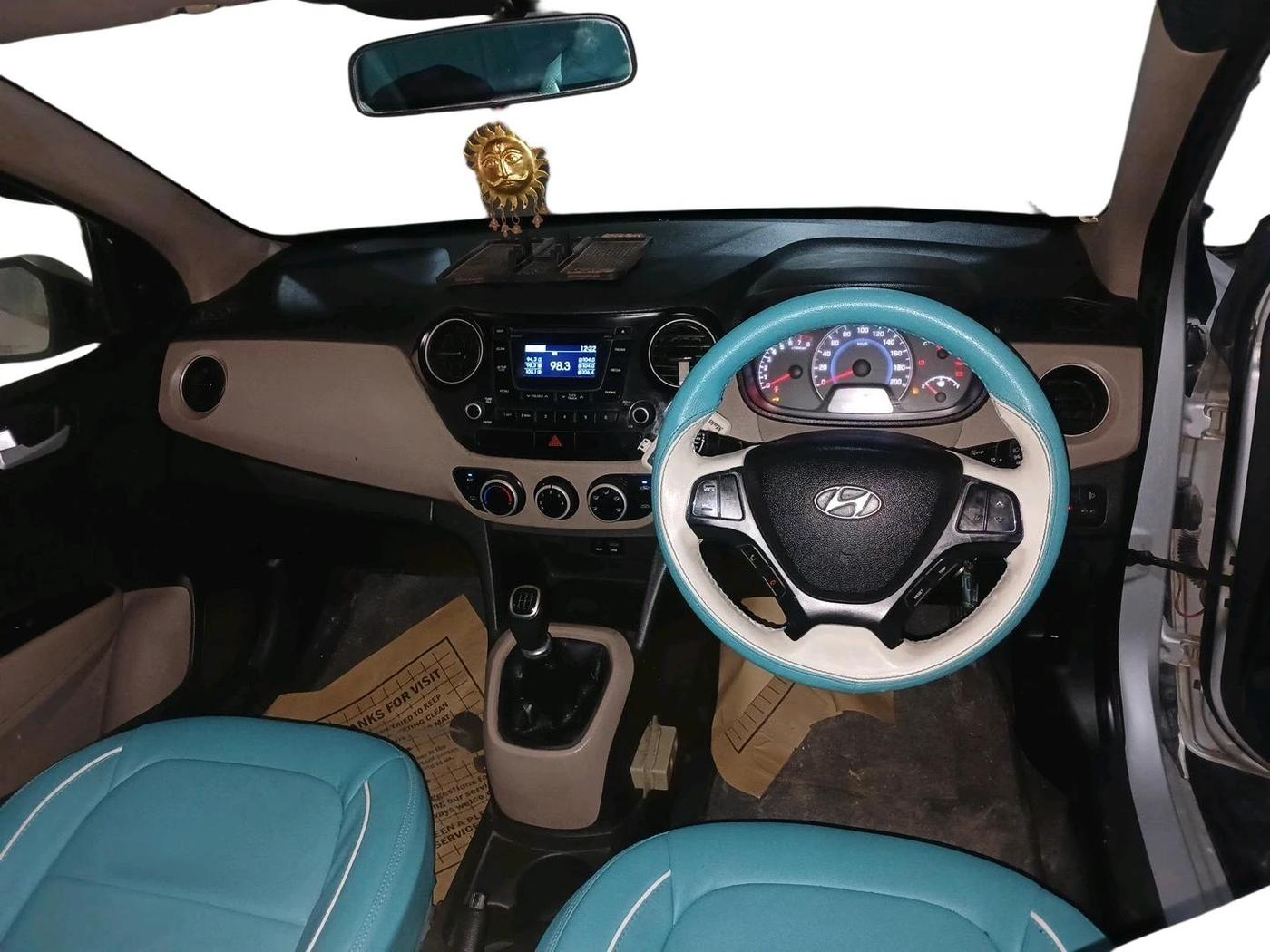 2015 Hyundai Grand i10 SPORTZ 1.2 KAPPA VTVT, CNG, Manual, 98,626 km, interior