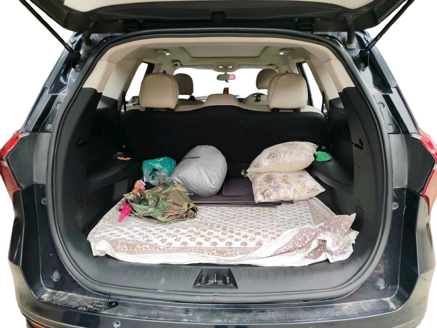 2022 Mahindra XUV700 AX 5 P AT 5 STR, Petrol, Automatic, 22,075 km, exterior