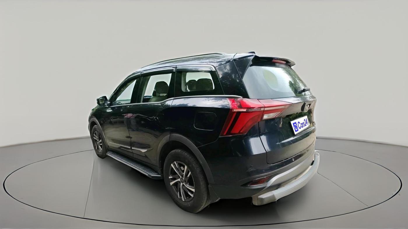 2022 Mahindra XUV700 AX 5 P AT 5 STR, Petrol, Automatic, 22,075 km, exterior