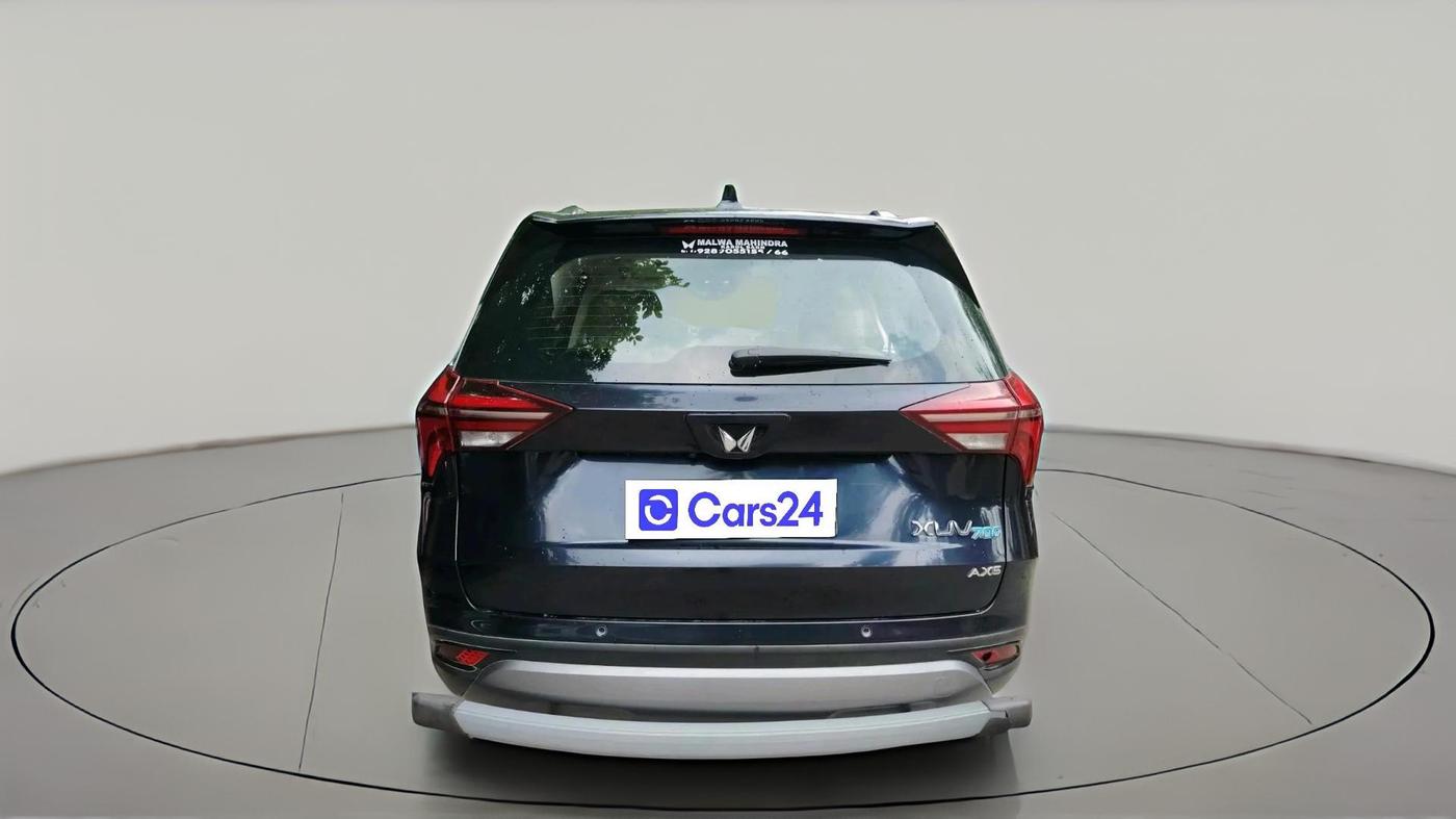2022 Mahindra XUV700 AX 5 P AT 5 STR, Petrol, Automatic, 22,075 km, exterior