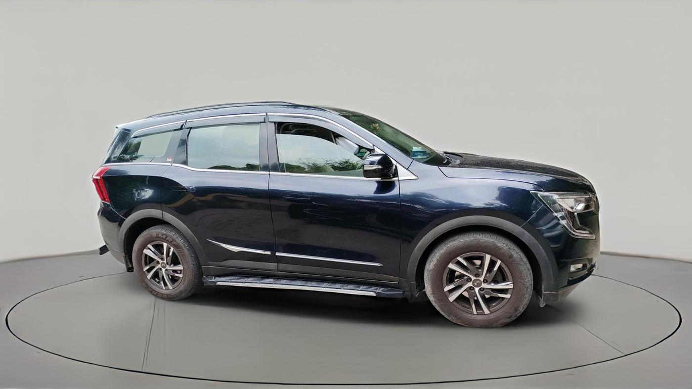 2022 Mahindra XUV700 AX 5 P AT 5 STR, Petrol, Automatic, 22,075 km, exterior