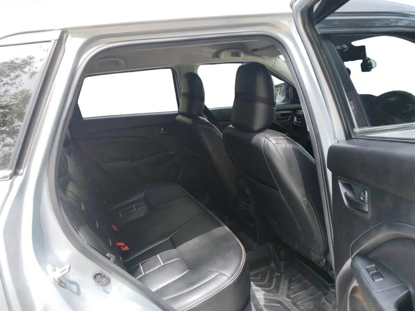 2024 Maruti BREZZA LXI, Petrol, Manual, 17,185 km, interior