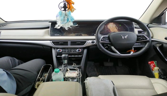 2022 Mahindra XUV700 AX 7 LUXURY D AT 7 STR, Diesel, Automatic, 36,626 km, interior