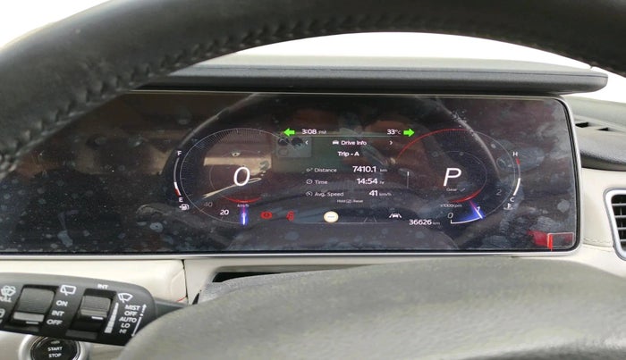 2022 Mahindra XUV700 AX 7 LUXURY D AT 7 STR, Diesel, Automatic, 36,626 km, interior