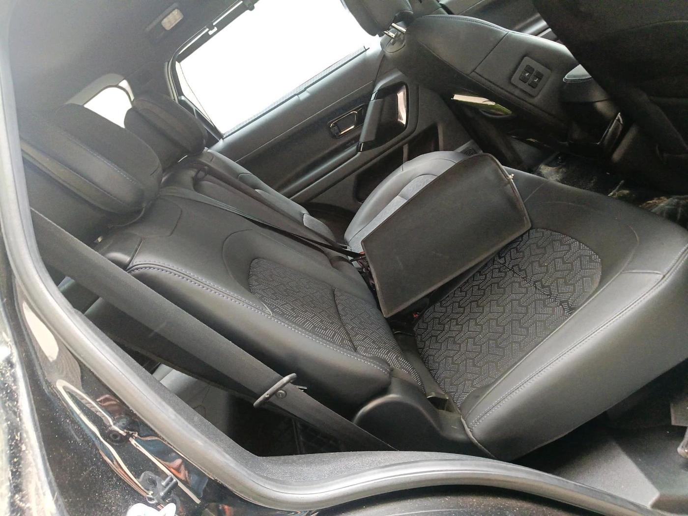 2025 Tata Safari ACCOMPLISHED PLUS DARK EDITION AT, Diesel, Automatic, 30,672 km, interior