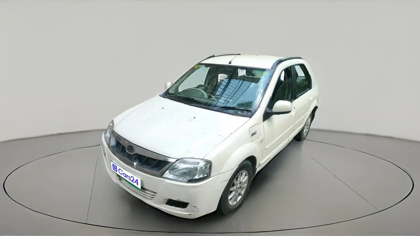 2018 Mahindra E VERITO D6, Electric, Automatic, 74,706 km, exterior