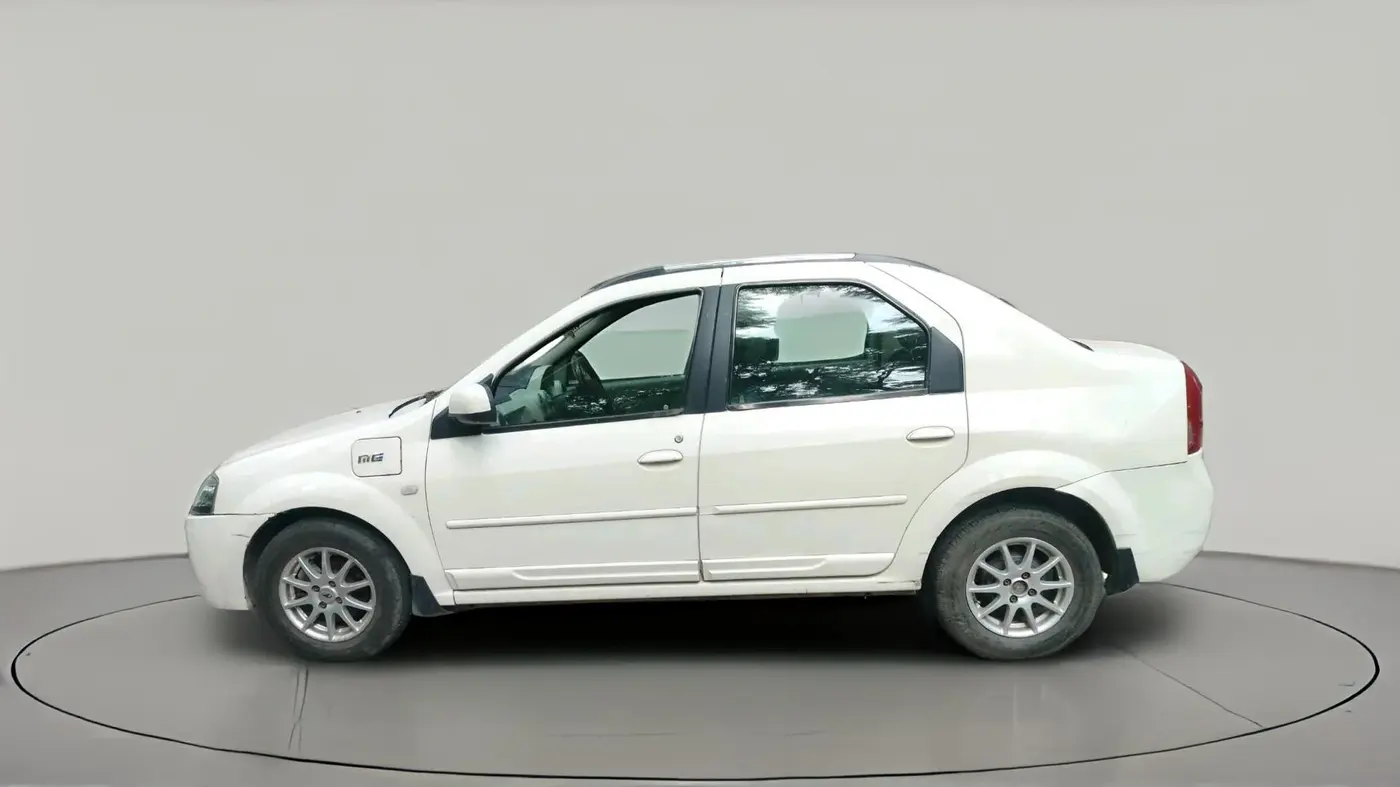 2018 Mahindra E VERITO D6, Electric, Automatic, 74,706 km, exterior