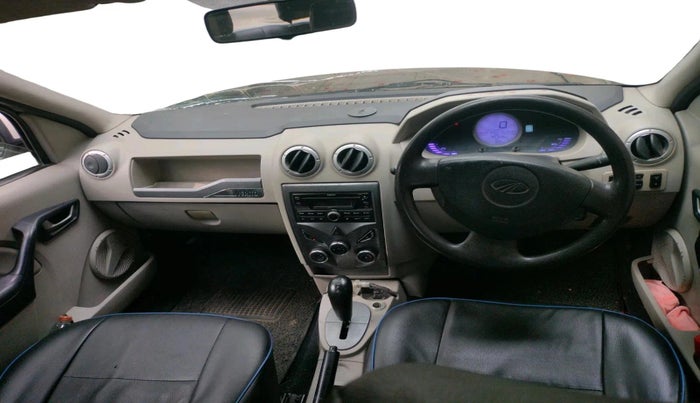 2018 Mahindra E VERITO D6, Electric, Automatic, 74,706 km, interior