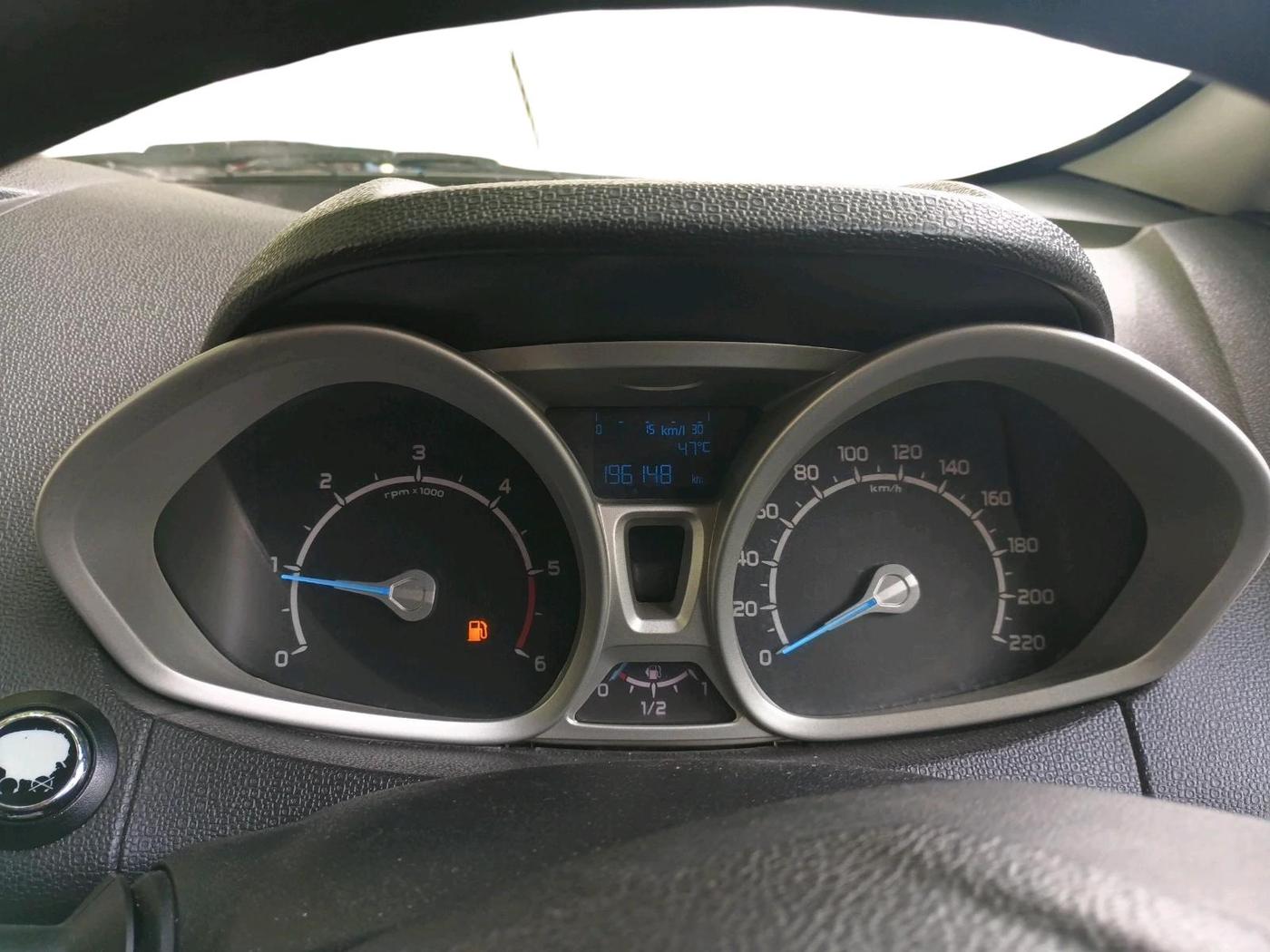 2016 Ford Ecosport TITANIUM 1.5L DIESEL, Diesel, Manual, 1,96,148 km, interior