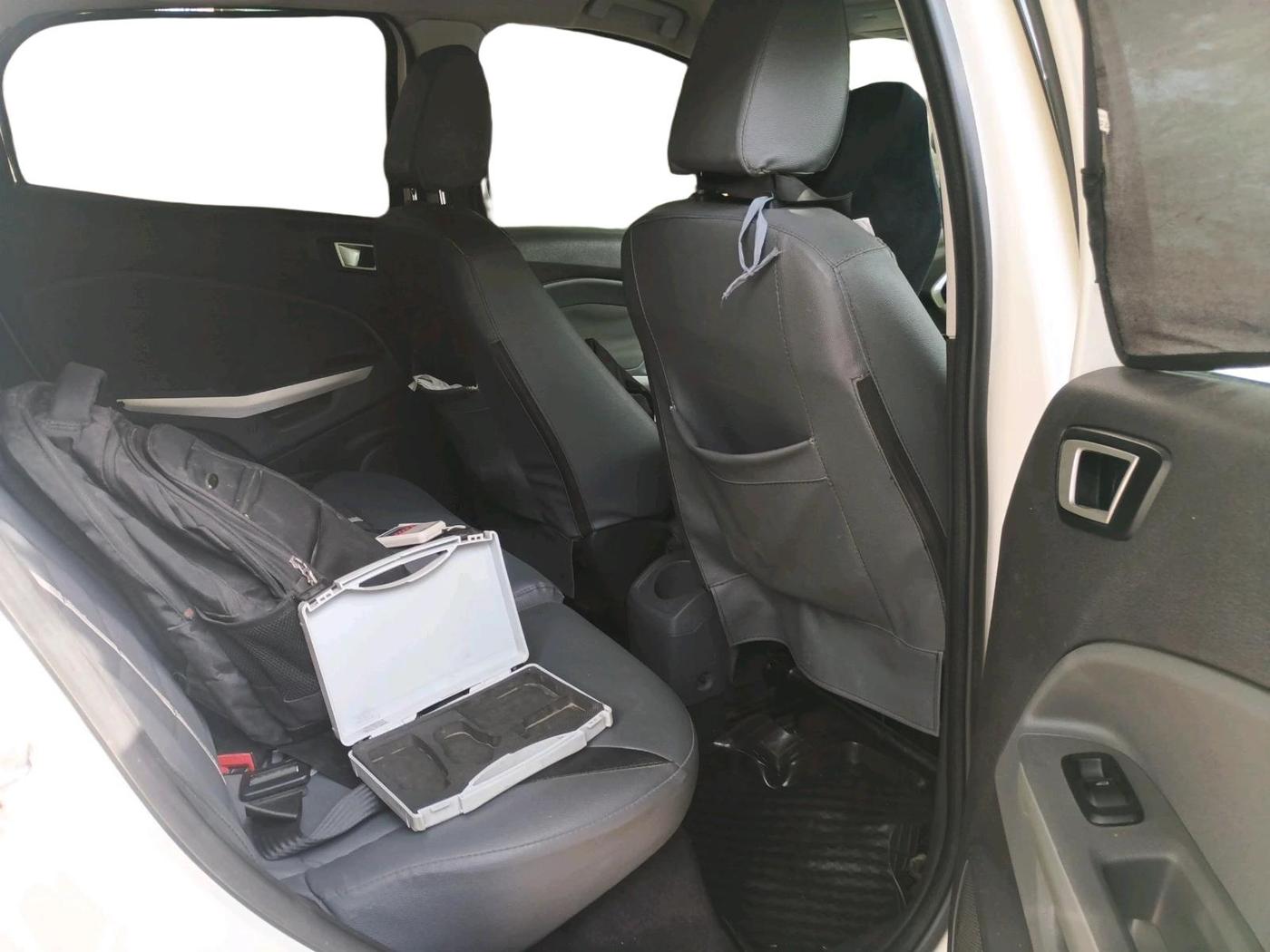 2016 Ford Ecosport TITANIUM 1.5L DIESEL, Diesel, Manual, 1,96,148 km, interior