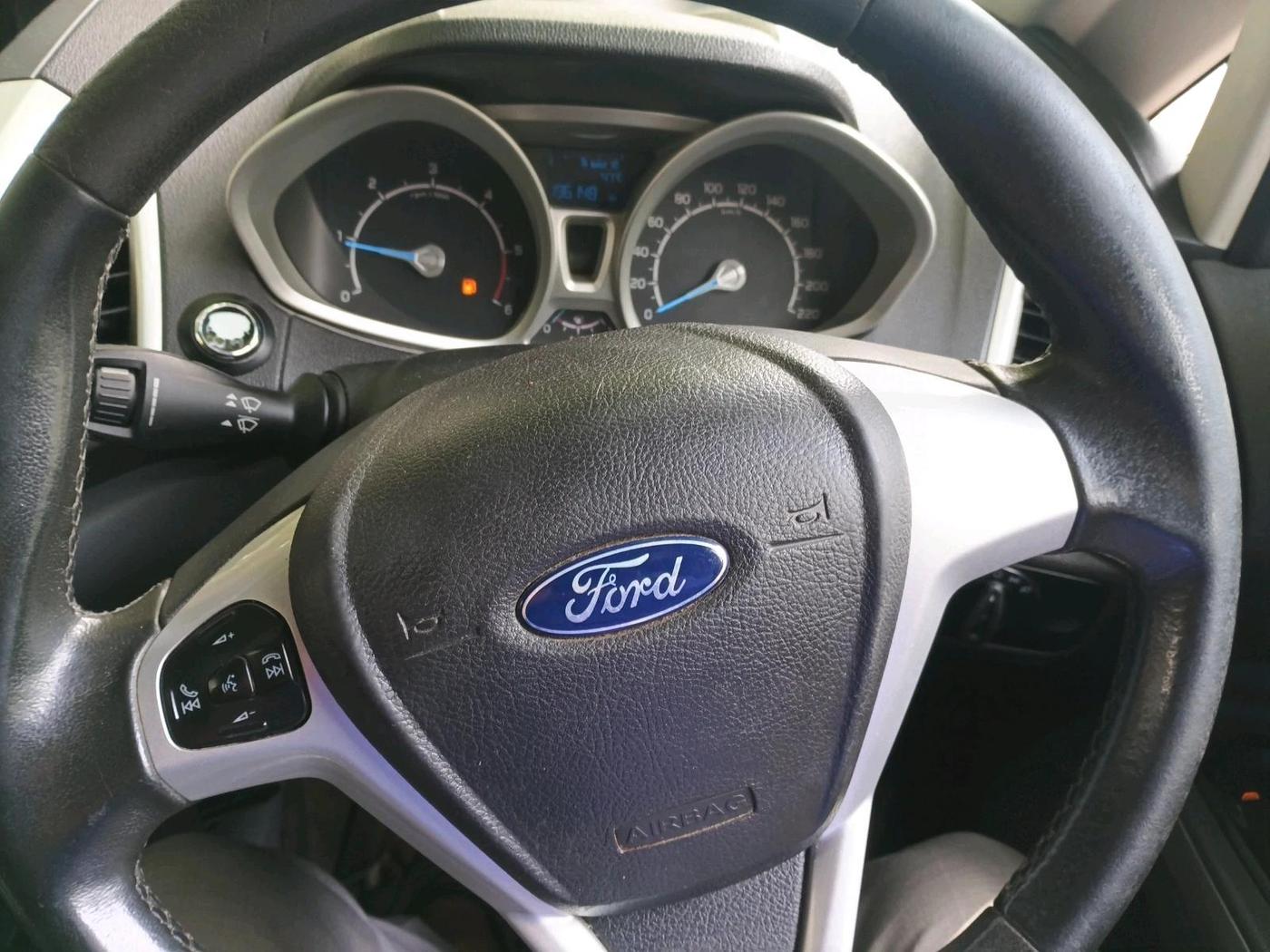 2016 Ford Ecosport TITANIUM 1.5L DIESEL, Diesel, Manual, 1,96,148 km, interior
