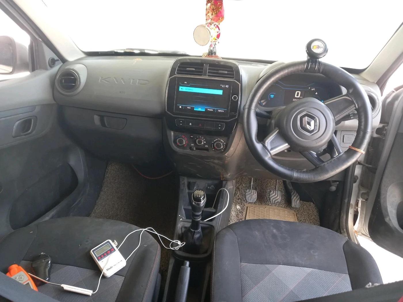 2021 Renault Kwid RXT 1.0 (O), Petrol, Manual, 30,566 km, interior