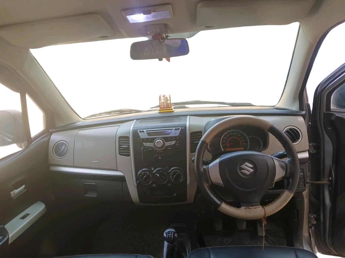 2015 Maruti Wagon R 1.0 VXI, CNG, Manual, 32,83,077 km, interior