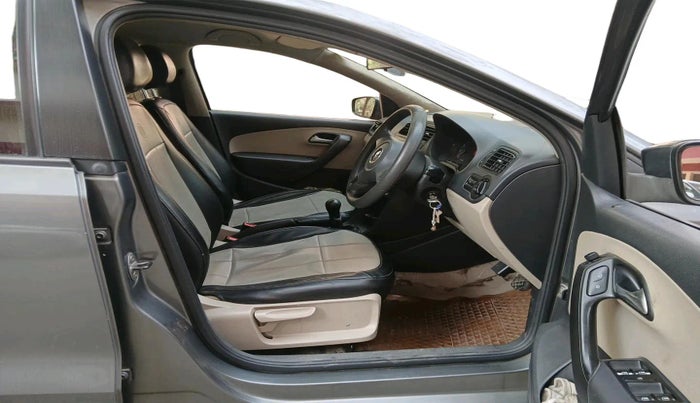 2013 Volkswagen Polo COMFORTLINE 1.2L PETROL, Petrol, Manual, 85,441 km, interior