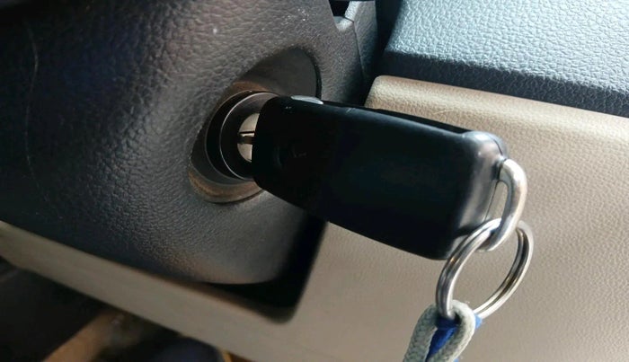 2013 Volkswagen Polo COMFORTLINE 1.2L PETROL, Petrol, Manual, 85,441 km, interior