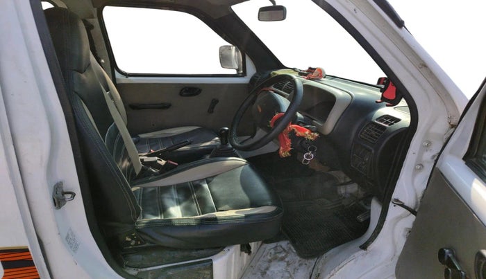 2015 Maruti Eeco 7 STR, CNG, Manual, 58,100 km, interior