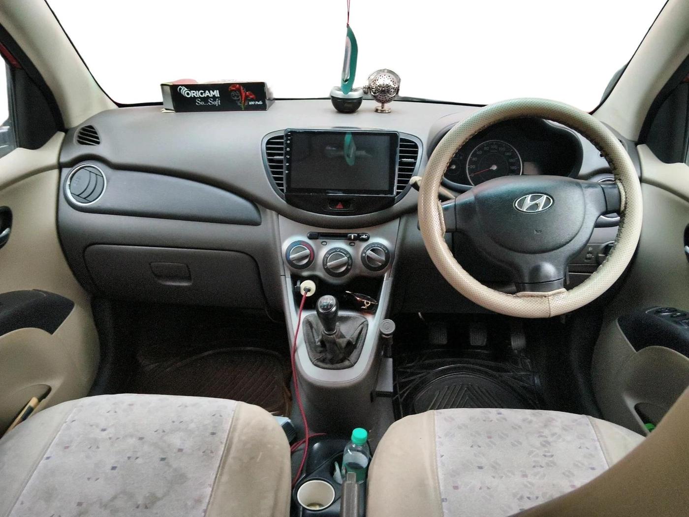 2011 Hyundai i10 MAGNA 1.2, CNG, Manual, 1,07,599 km, interior