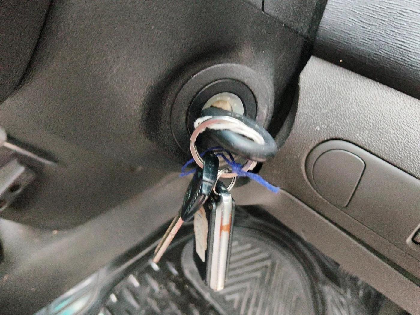 2011 Hyundai i10 MAGNA 1.2, CNG, Manual, 1,07,599 km, interior