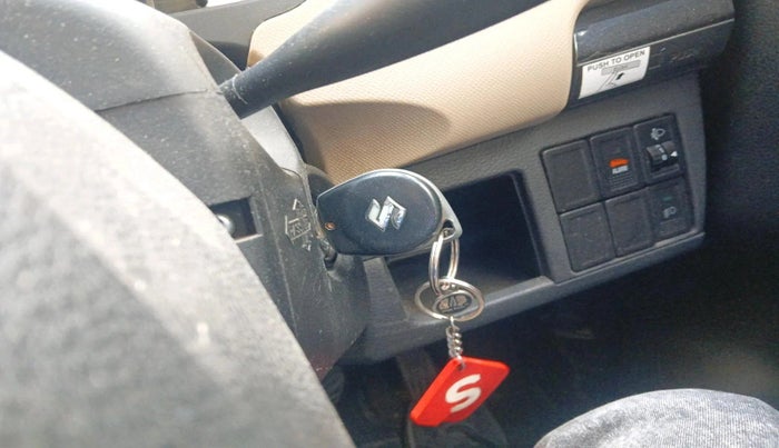 2017 Maruti Wagon R 1.0 VXI (O) AMT, Petrol, Automatic, 26,860 km, interior