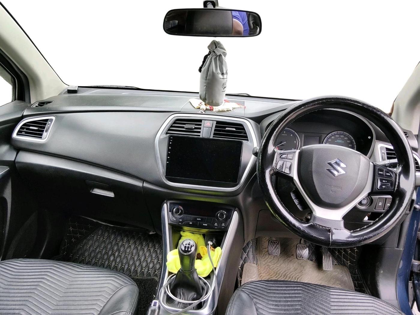 2018 Maruti S Cross ZETA 1.3, Diesel, Manual, 1,74,464 km, interior