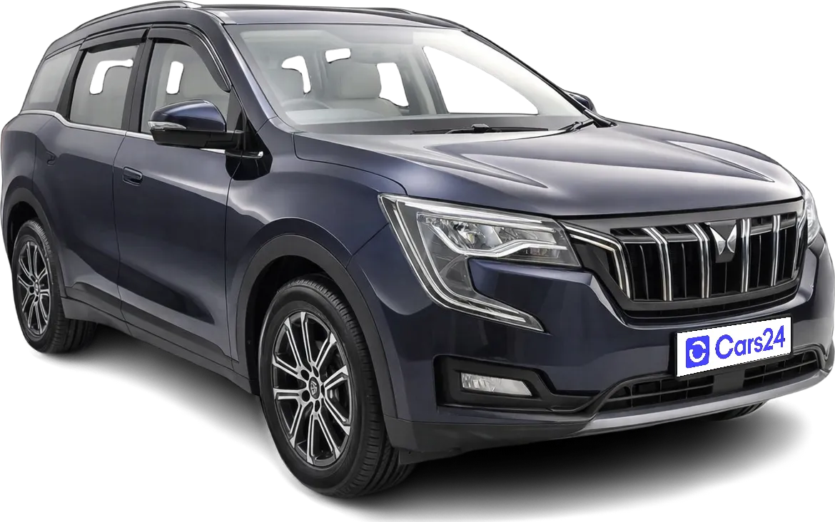 2022 Mahindra XUV700 - SUV - Petrol - Manual - ₹15.90 lakh