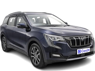 2022 Mahindra XUV700 - SUV - Petrol - Manual - ₹15.90 lakh