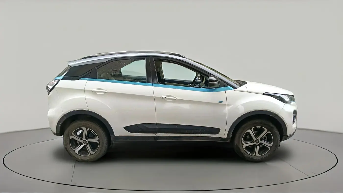 2022 Tata NEXON EV XZ PLUS LUX, Electric, Automatic, 45,679 km, exterior