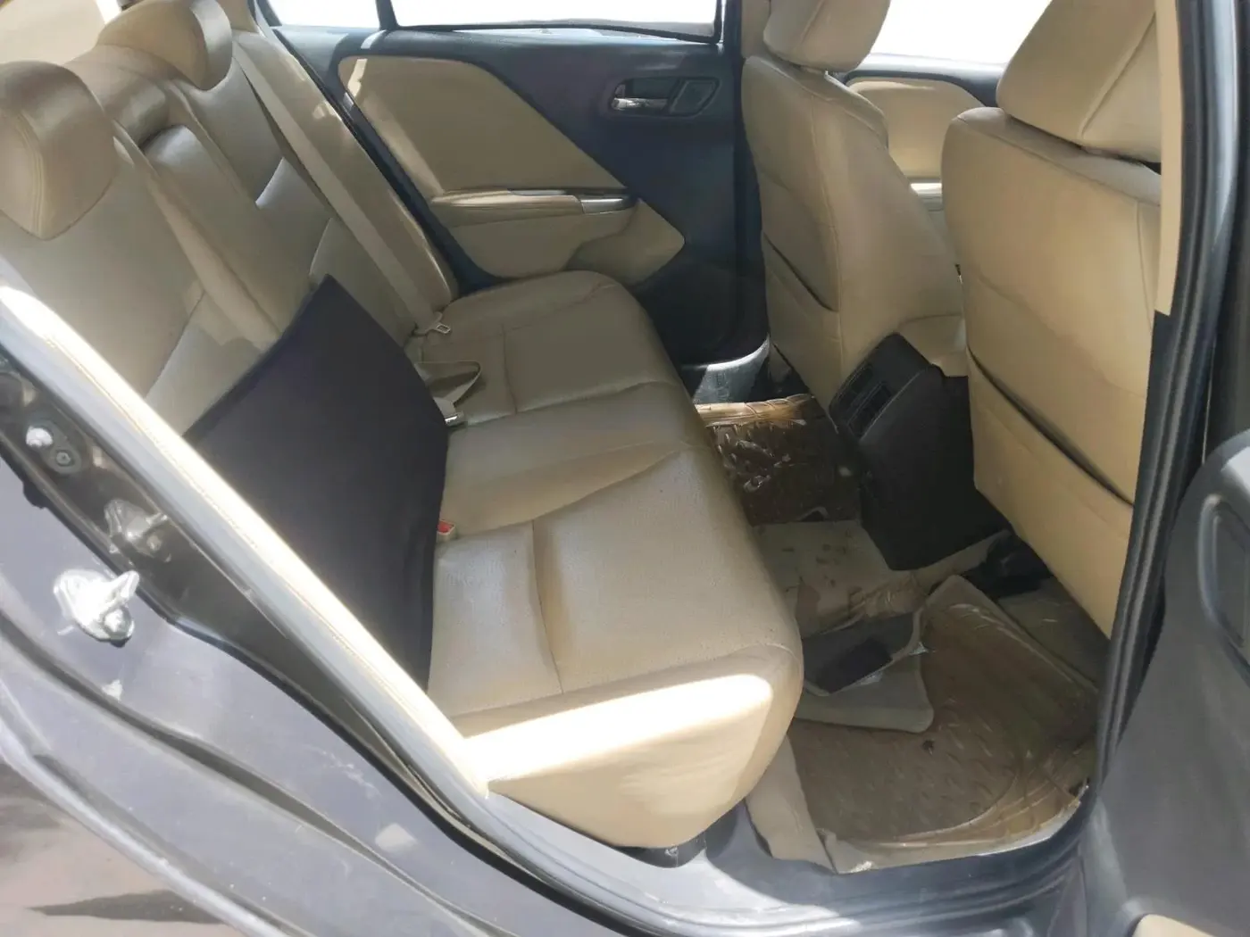 2015 Honda City 1.5L I-VTEC VX, Petrol, Manual, 1,14,570 km, interior