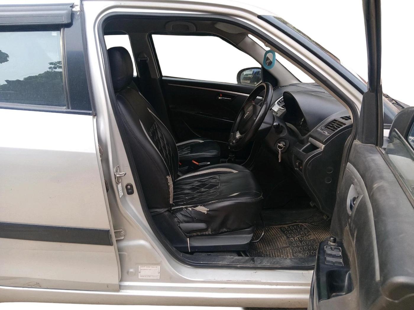 2012 Maruti Swift VXI, CNG, Manual, 97,888 km, interior