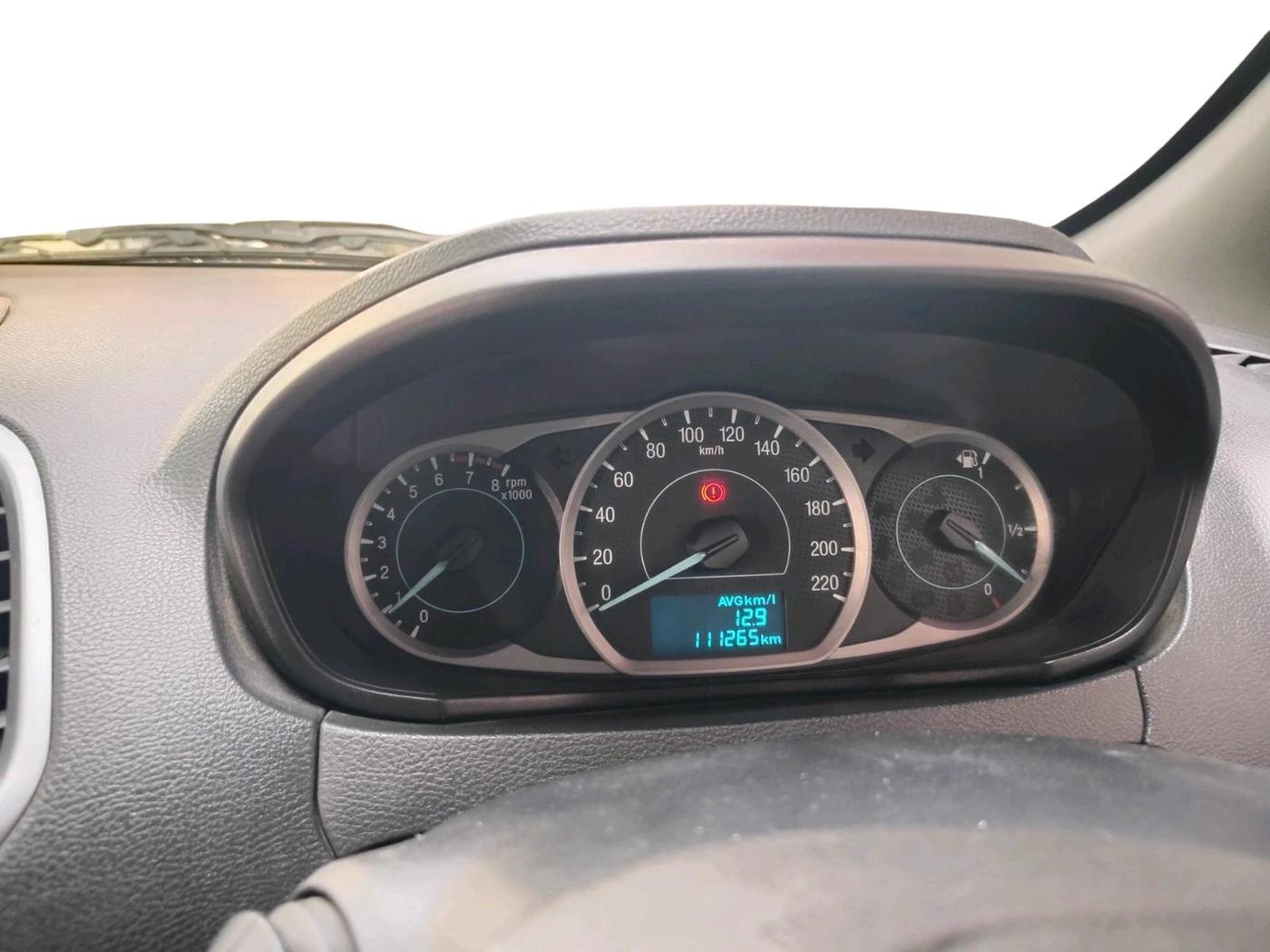 2019 Ford FREESTYLE TREND 1.2 PETROL, Petrol, Manual, 1,11,265 km, interior