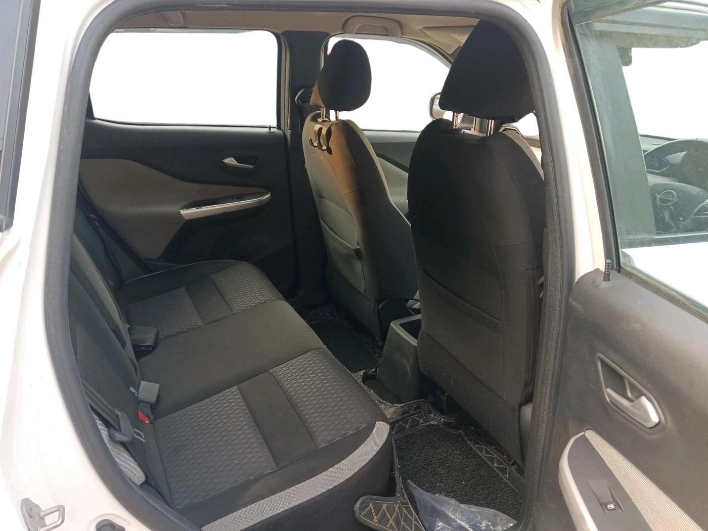 2021 Nissan MAGNITE XV EXECUTIVE, Petrol, Manual, 39,009 km, interior