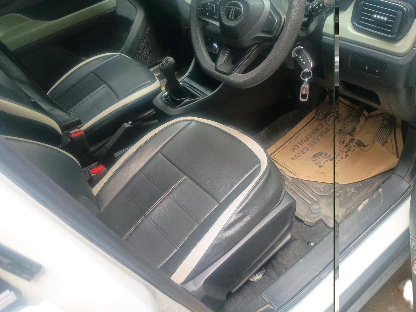 2024 Tata PUNCH ADVENTURE RHYTHM PACK MT, Petrol, Manual, 25,403 km, interior