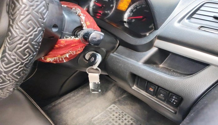 2017 Maruti Swift VDI, Diesel, Manual, 1,90,716 km, interior