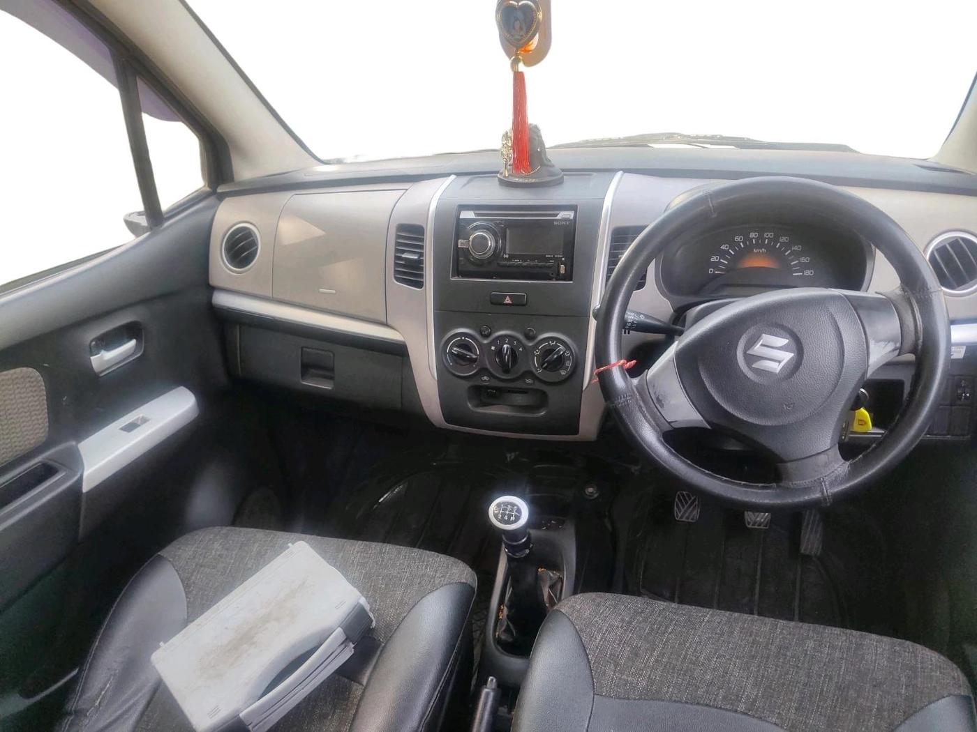 2013 Maruti Wagon R 1.0 LXI, Petrol, Manual, 85,395 km, interior