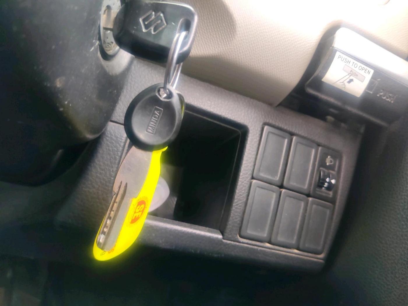 2013 Maruti Wagon R 1.0 LXI, Petrol, Manual, 85,395 km, interior