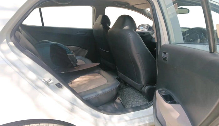 2018 Hyundai Grand i10 MAGNA AT 1.2 KAPPA VTVT, Petrol, Automatic, 48,122 km, interior