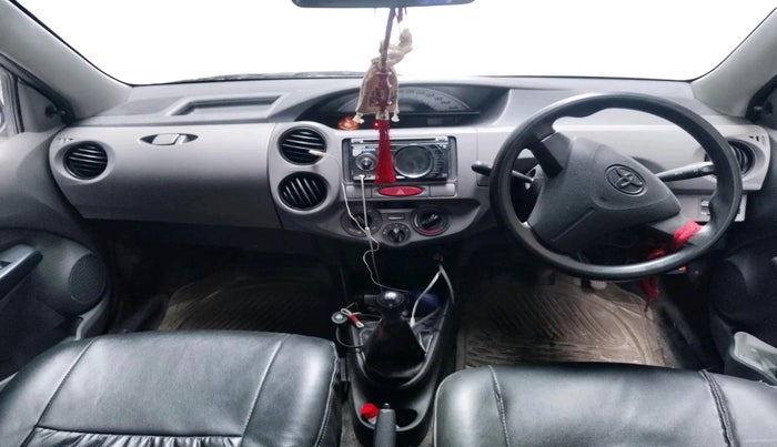 2011 Toyota Etios G, Petrol, Manual, 1,06,648 km, interior