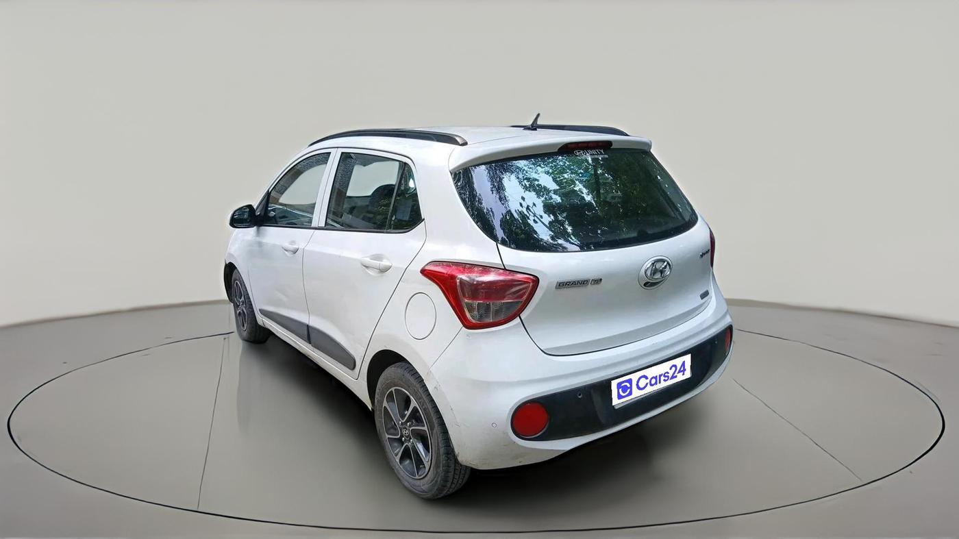 2017 Hyundai Grand i10 SPORTZ (O) AT 1.2 KAPPA VTVT, Petrol, Automatic, 93,026 km, exterior