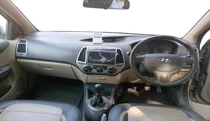 2013 Hyundai i20 MAGNA 1.2, Petrol, Manual, 1 km, interior