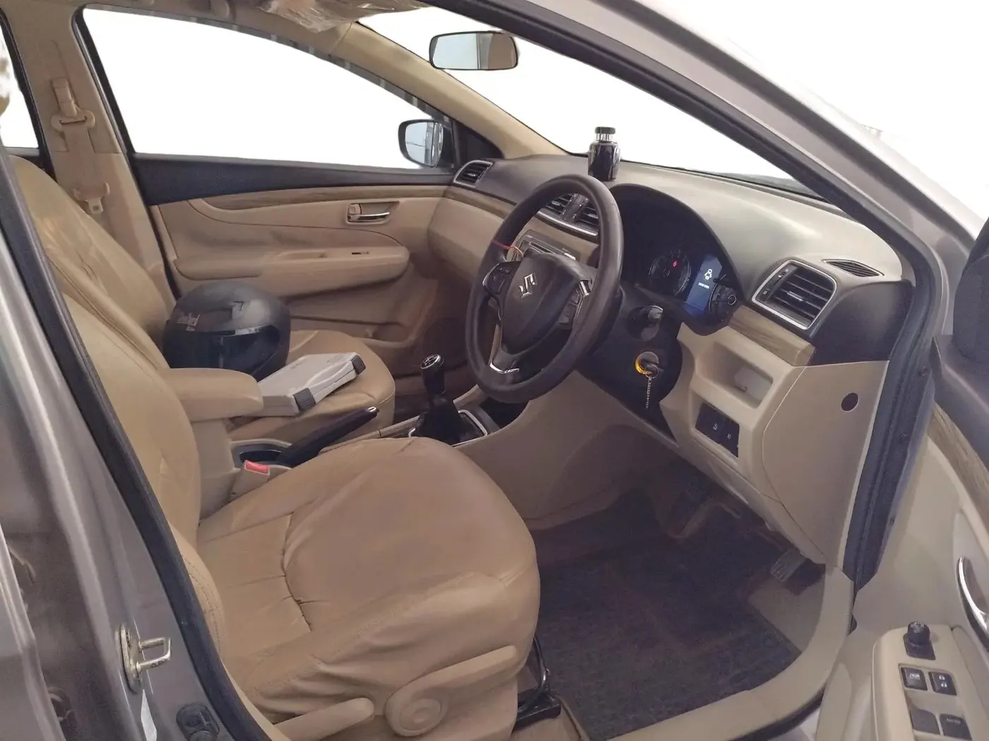 2018 Maruti Ciaz DELTA 1.5 SHVS MT PETROL, Petrol, Manual, 60,354 km, interior