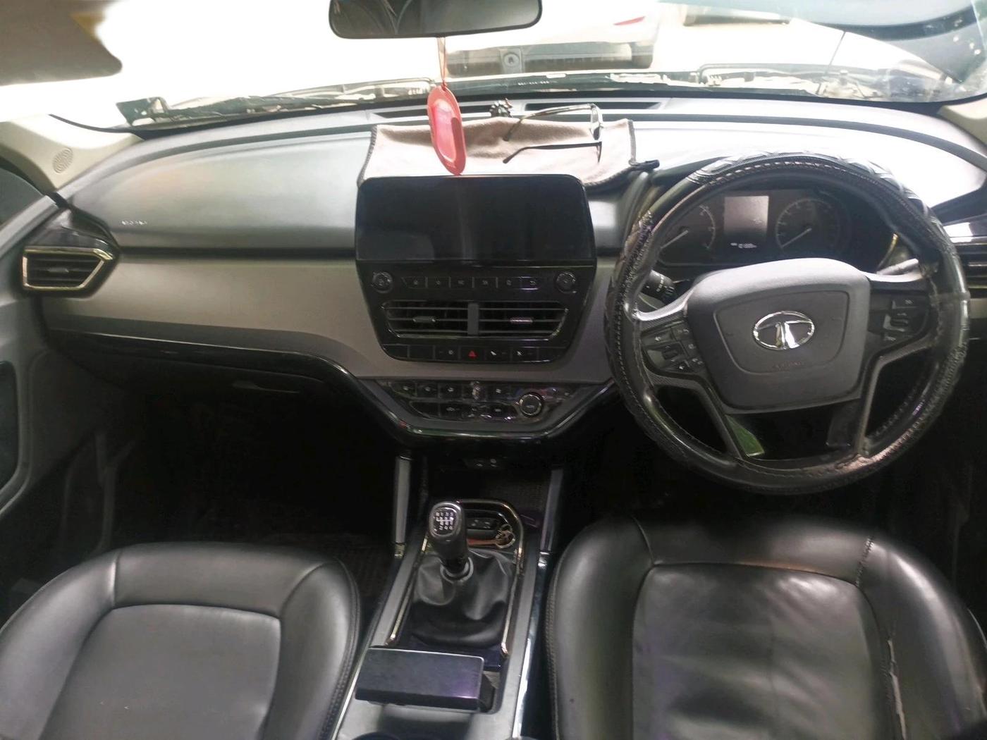 2022 Tata Harrier XT PLUS 2.0L KRYOTEC, Diesel, Manual, 1,01,339 km, interior