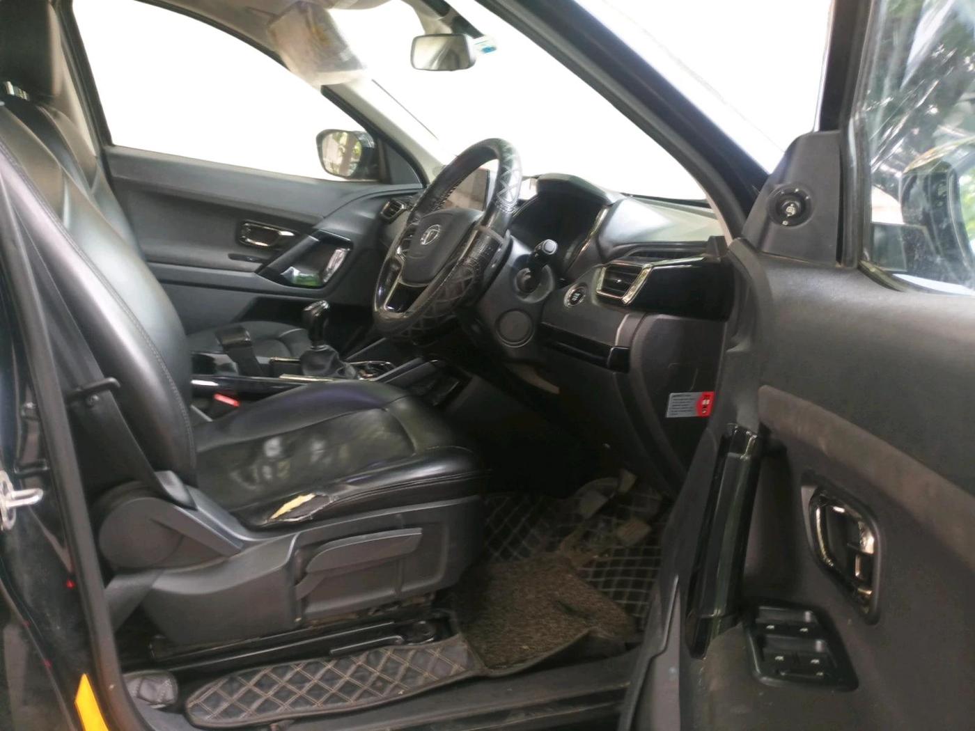2022 Tata Harrier XT PLUS 2.0L KRYOTEC, Diesel, Manual, 1,01,339 km, interior