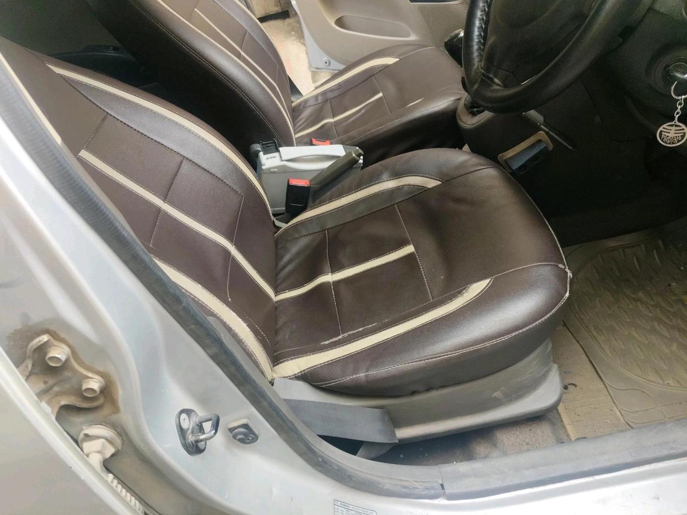 2013 Hyundai i10 MAGNA 1.1, CNG, Manual, 74,929 km, interior